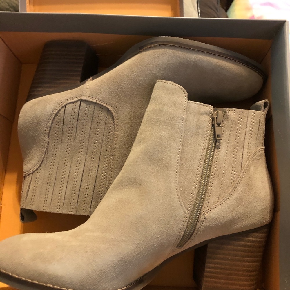 Crown Vintage Suede bootie